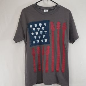 Guitar and picks flag tshirt size M